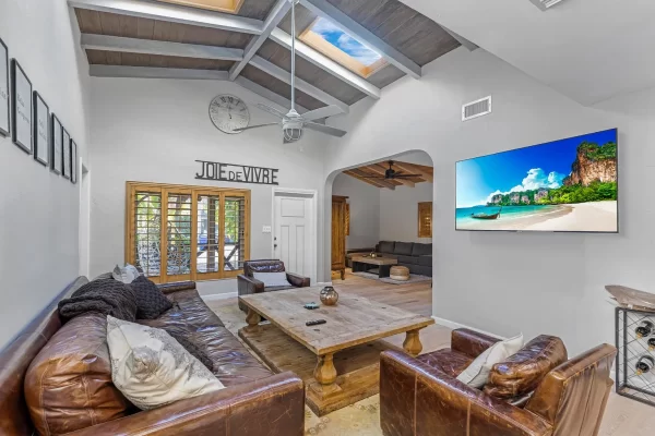 04381ccfe7ac48b01e4a94e1727ec253-uncropped_scaled_within_1536_1152