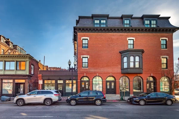 0ed036a7d308940f49e5cfbbf1f9b81c-uncropped_scaled_within_1536_1152