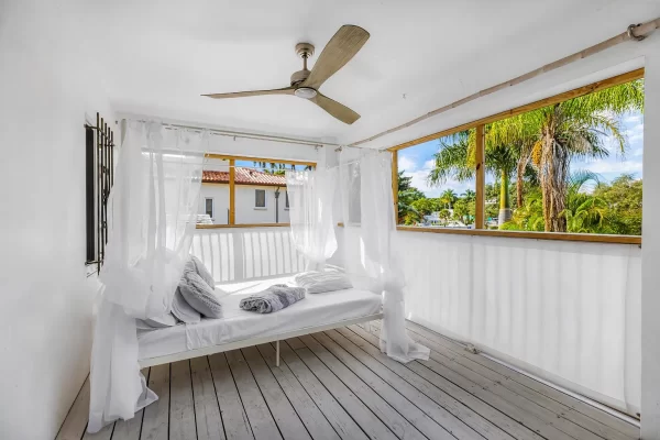 2822680d4d215aa9bdacedbe3a4dd929-uncropped_scaled_within_1536_1152