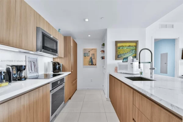 8f2fe2ff24da3472254868dfcd10fc0al-m1887799243rd-w2048_h1536