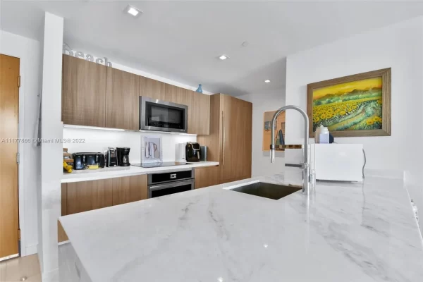 8f2fe2ff24da3472254868dfcd10fc0al-m2010689493rd-w2048_h1536