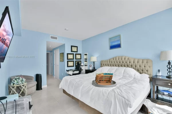 8f2fe2ff24da3472254868dfcd10fc0al-m2492527569rd-w2048_h1536