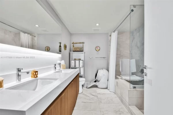 8f2fe2ff24da3472254868dfcd10fc0al-m3951458907rd-w2048_h1536