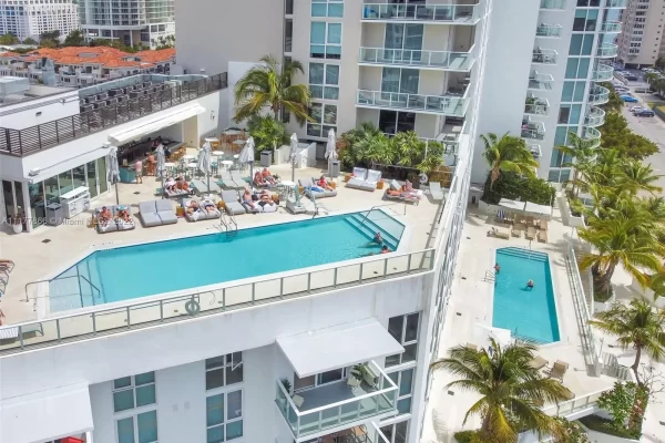 8f2fe2ff24da3472254868dfcd10fc0al-m642380092rd-w2048_h1536