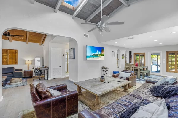 b2ba735c1cdff0def6f0c7ba5ebd1361-uncropped_scaled_within_1536_1152