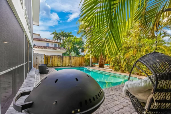 b99108da18f6dd9e7a35a9d92edbe0a5-uncropped_scaled_within_1536_1152